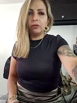  Abril-Office1 online show from March 10, 7:50 pm
