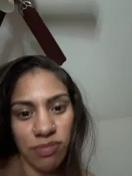Snapshot of DiamondBabii69 chatting on May 6, 8:40 am DiamondBabii69 online show from May 6, 8:40 am