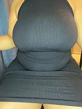 Snapshot of CARAMELGODDESSX23 chatting on September 10, 5:17 am CARAMELGODDESSX23 online show from September 10, 5:17 am
