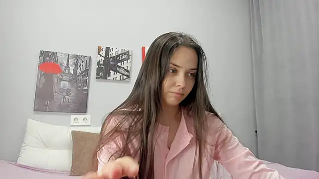 Snapshot of Tiny_JuJu chatting on November 11, 1:22 am Tiny JuJu online show from November 11, 1:22 am