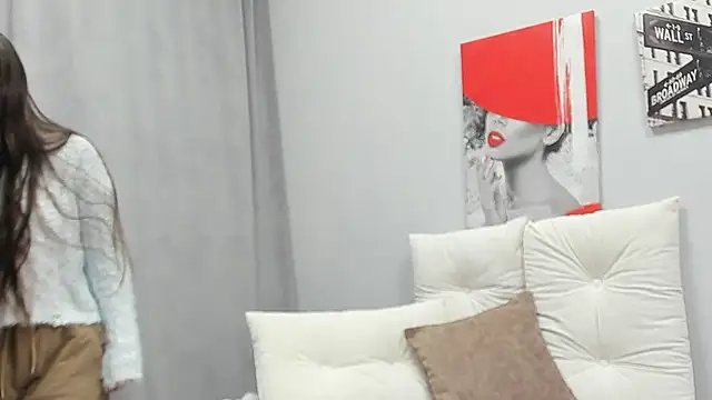 Tiny JuJu online show from March 3, 1:23 am