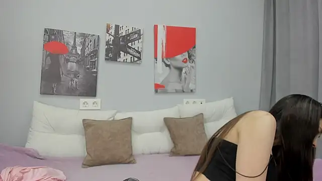 Snapshot of Tiny_JuJu chatting on November 12, 1:21 am Tiny JuJu online show from November 12, 1:21 am