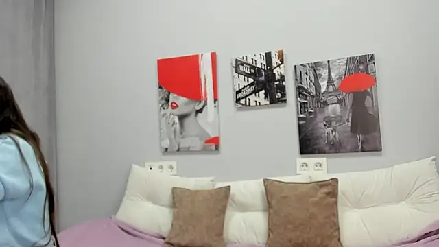 Tiny JuJu online show from April 9, 1:07 am