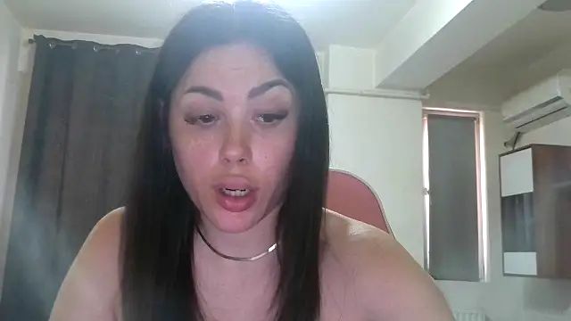 LovelyJulliette online show from May 31, 12:55 pm