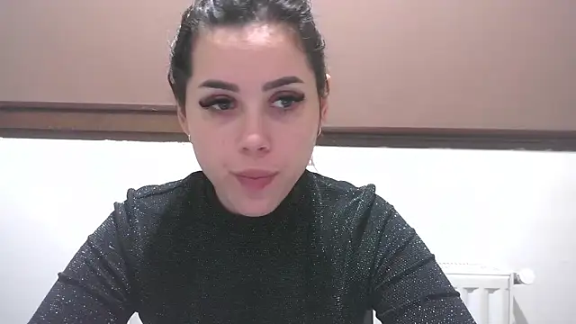 Snapshot of LovelyJulliette chatting on January 18, 3:59 pm LovelyJulliette online show from January 18, 3:59 pm