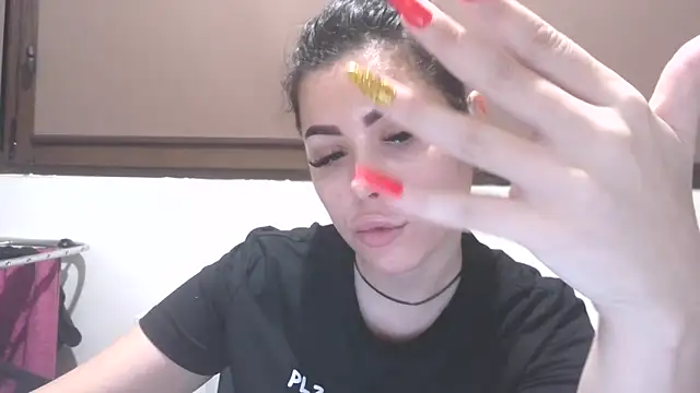 Snapshot of LovelyJulliette chatting on February 7, 4:59 pm LovelyJulliette online show from February 7, 4:59 pm