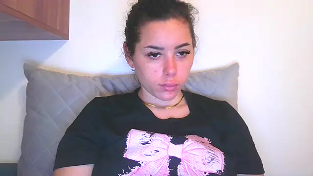 LovelyJulliette online show from November 12, 1:48 pm