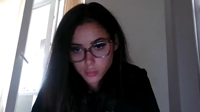 Snapshot of LovelyJulliette chatting on October 16, 11:51 am LovelyJulliette online show from October 16, 11:51 am