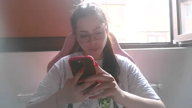 LovelyJulliette online show from May 25, 3:55 pm