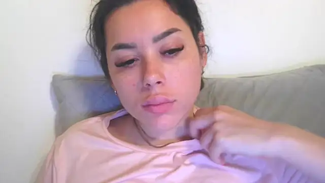 LovelyJulliette online show from November 29, 2:28 pm