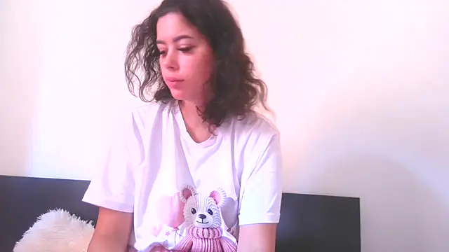 Snapshot of LovelyJulliette chatting on September 22, 10:21 am LovelyJulliette online show from September 22, 10:21 am