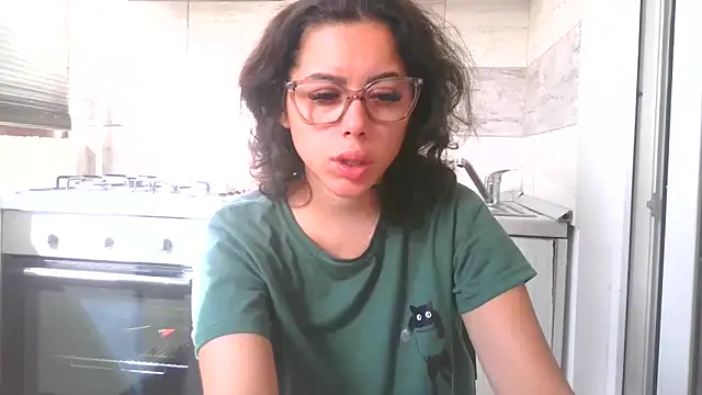 LovelyJulliette online show from October 25, 11:20 am