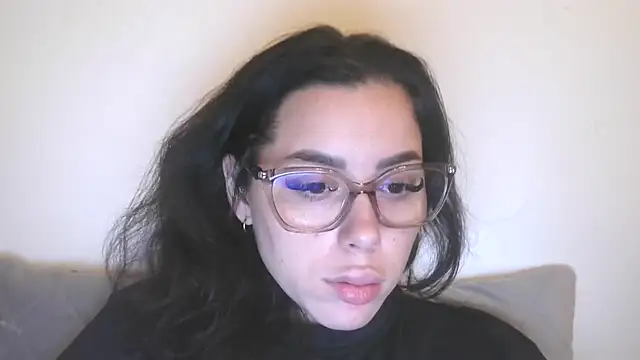 Snapshot of LovelyJulliette chatting on January 31, 11:25 pm LovelyJulliette online show from January 31, 11:25 pm