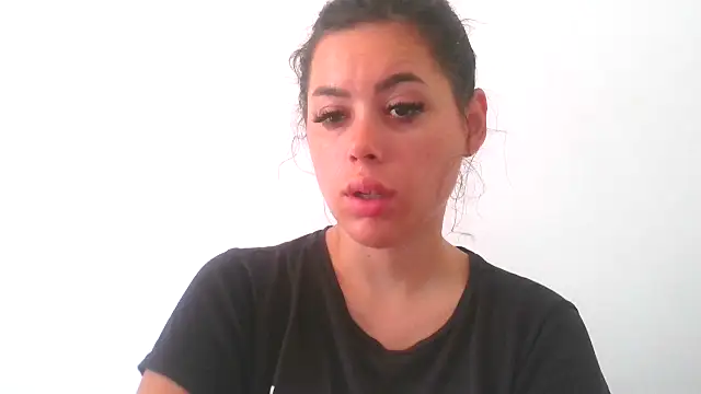 Snapshot of LovelyJulliette chatting on September 14, 11:54 am LovelyJulliette online show from September 14, 11:54 am