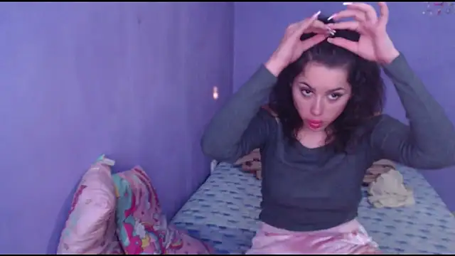Snapshot of LovelyJulliette chatting on March 9, 3:16 pm LovelyJulliette online show from March 9, 3:16 pm