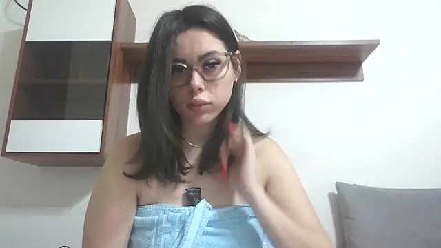 LovelyJulliette online show from March 23, 3:23 pm