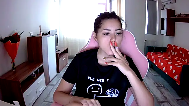 Snapshot of LovelyJulliette chatting on September 25, 12:33 pm LovelyJulliette online show from September 25, 12:33 pm