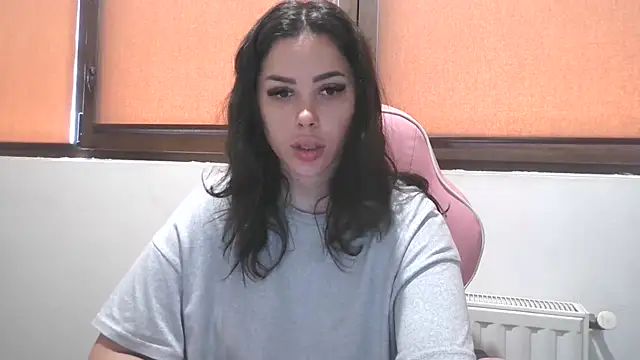 Snapshot of LovelyJulliette chatting on July 19, 10:56 am LovelyJulliette online show from July 19, 10:56 am