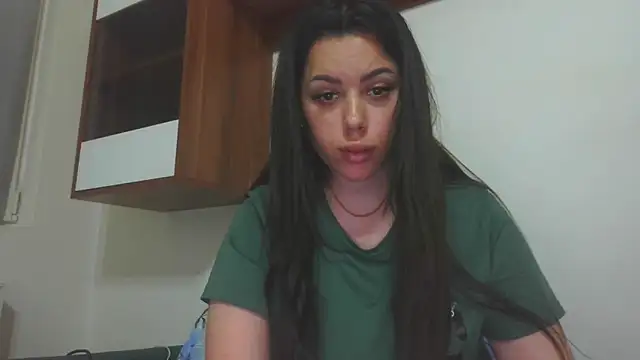LovelyJulliette online show from May 5, 11:19 pm
