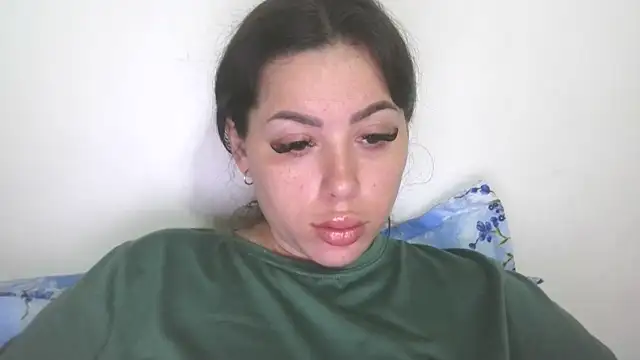 Snapshot of LovelyJulliette chatting on June 10, 10:49 am LovelyJulliette online show from June 10, 10:49 am