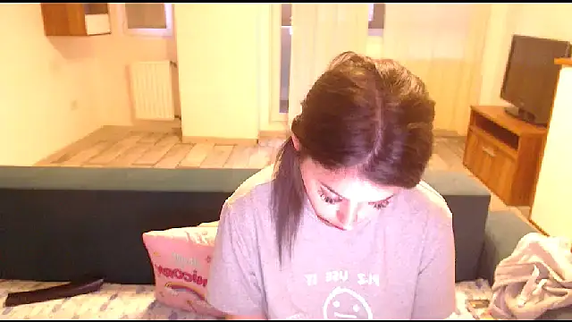 Snapshot of LovelyJulliette chatting on March 22, 4:15 pm LovelyJulliette online show from March 22, 4:15 pm