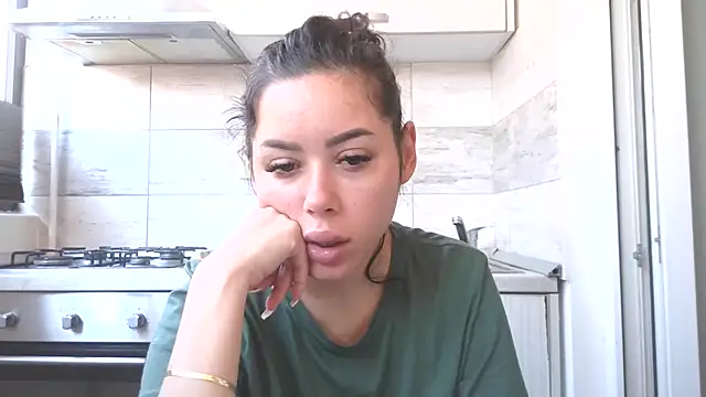 LovelyJulliette online show from November 2, 9:25 am