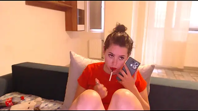 Snapshot of LovelyJulliette chatting on March 18, 3:22 pm LovelyJulliette online show from March 18, 3:22 pm