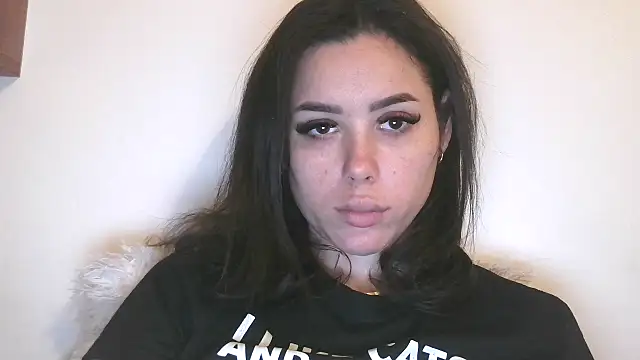 LovelyJulliette online show from January 13, 3:49 pm