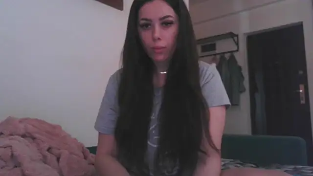 LovelyJulliette online show from April 25, 12:30 pm