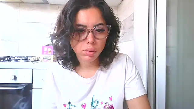 LovelyJulliette online show from October 23, 10:25 am