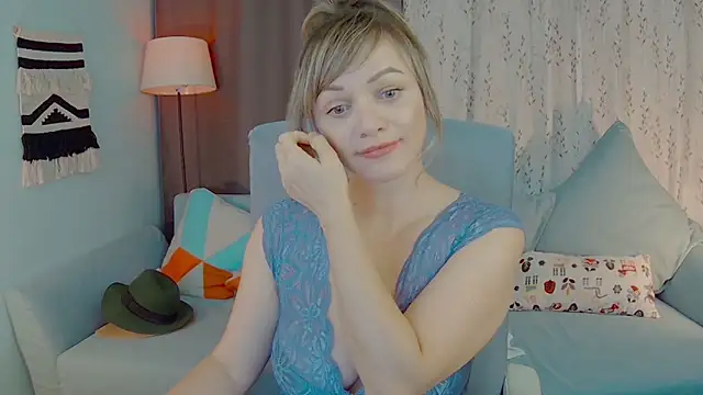 NandiSmile online show from September 19, 7:51 pm