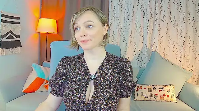 NandiSmile online show from January 9, 7:32 pm