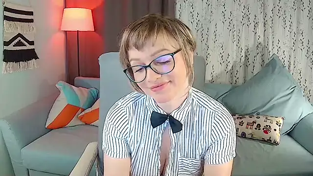 NandiSmile online show from February 17, 5:27 am