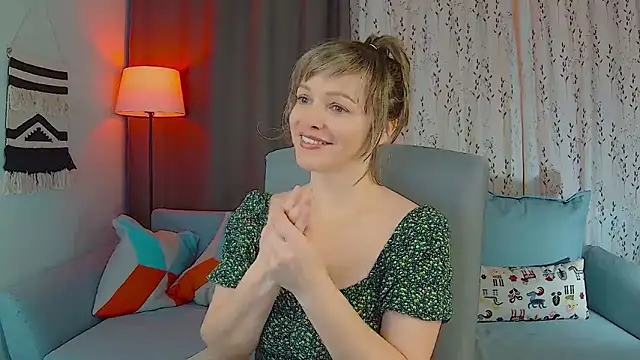 NandiSmile online show from March 13, 9:47 am