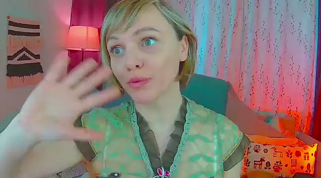 NandiSmile online show from March 17, 1:39 pm