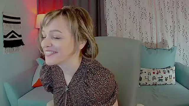 NandiSmile online show from March 11, 7:02 am