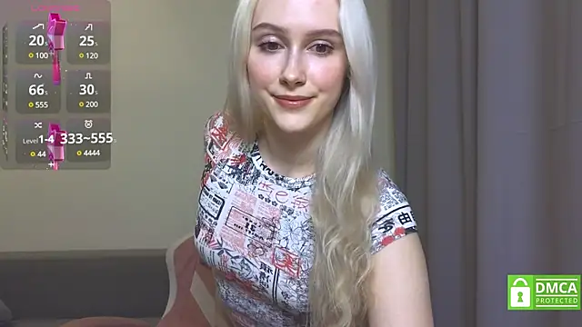Snapshot of CaseyLabow chatting on December 14, 2:31 pm CaseyLabow online show from December 14, 2:31 pm