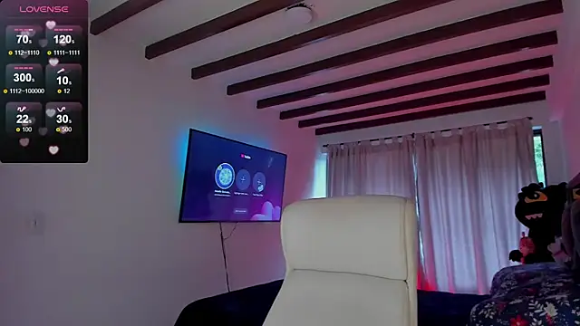 Snapshot of natashasweet chatting on December 22, 9:48 pm natashasweet online show from December 22, 9:48 pm