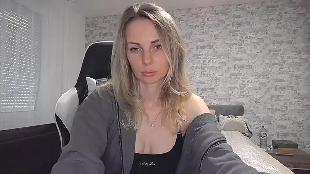 AlissonBia online show from October 2, 3:59 pm