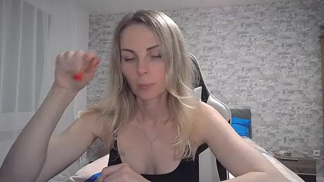 AlissonBia online show from September 20, 9:09 pm