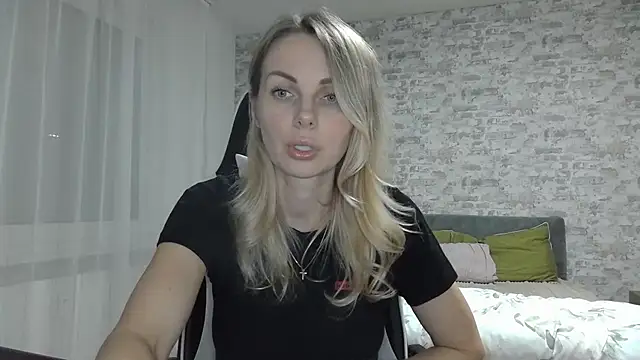 AlissonBia online show from April 3, 9:32 pm