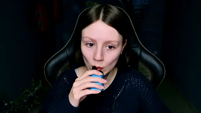 VeliraBraitberg online show from March 15, 11:29 am