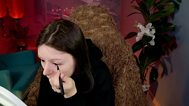 VeliraBraitberg online show from April 26, 6:43 am