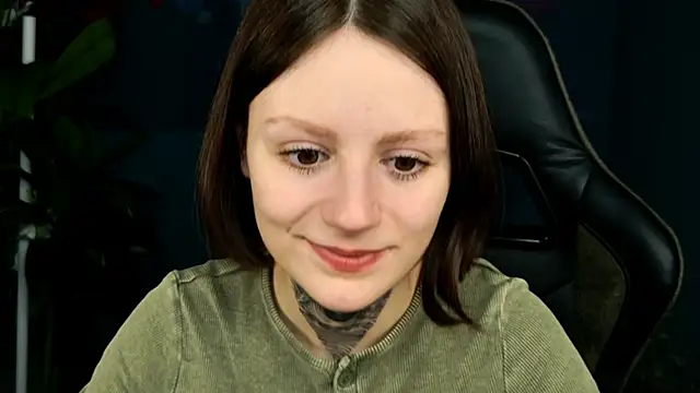 VeliraBraitberg online show from March 13, 11:19 am