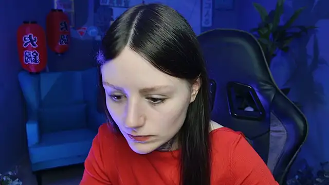 VeliraBraitberg online show from February 19, 8:12 am