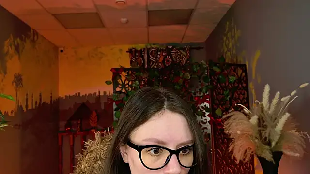 VeliraBraitberg online show from March 13, 2:55 pm