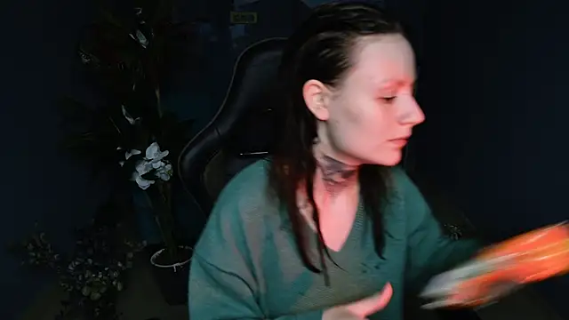 VeliraBraitberg online show from February 26, 11:21 am