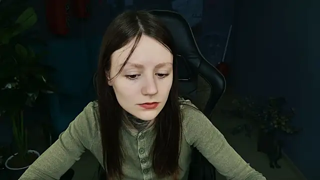 VeliraBraitberg online show from March 6, 8:09 am