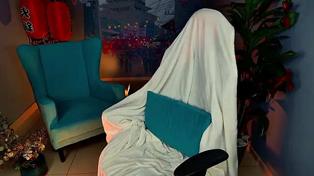 VeliraBraitberg online show from March 19, 1:55 pm