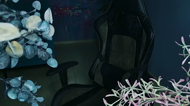 VeliraBraitberg online show from February 23, 8:17 am